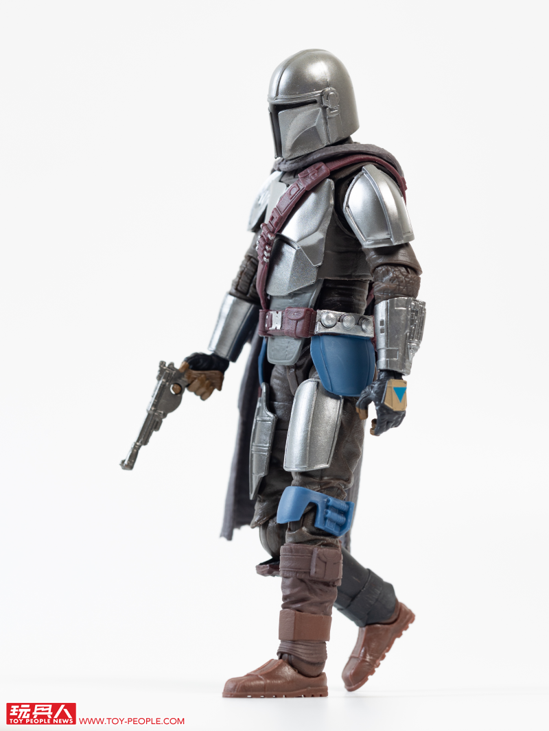 孩之寶 黑標系列「薩繽·連 Force FX 菁英光劍」、「達斯·維達&曼達洛人 可動人偶」開箱報告 用超讚玩具迎接星戰日!