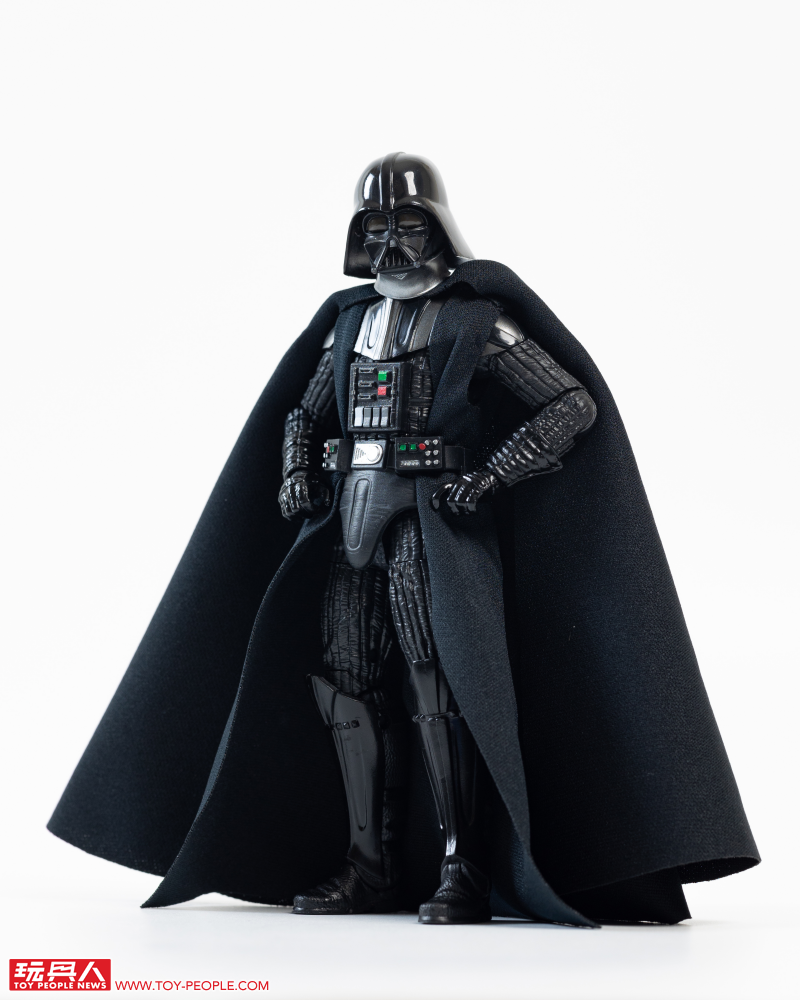 孩之寶 黑標系列「薩繽·連 Force FX 菁英光劍」、「達斯·維達&曼達洛人 可動人偶」開箱報告 用超讚玩具迎接星戰日!