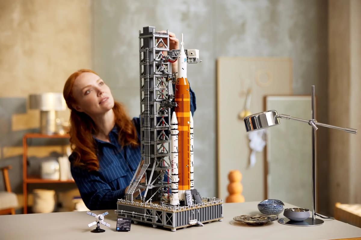 LEGO 10341 Icons 系列「阿提米絲太空發射系統」（Artemis Space Launch System）曝光！