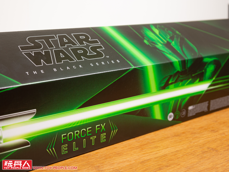 孩之寶 黑標系列「薩繽·連 Force FX 菁英光劍」、「達斯·維達&曼達洛人 可動人偶」開箱報告 用超讚玩具迎接星戰日!