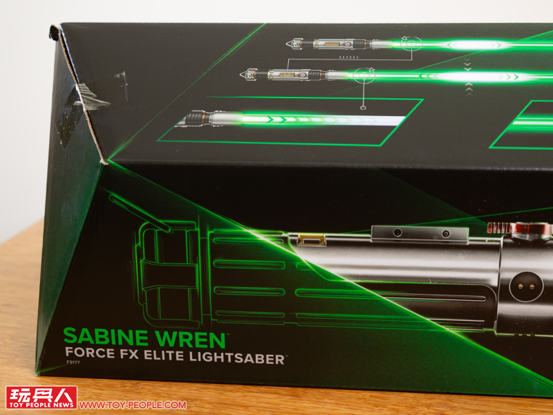 孩之寶 黑標系列「薩繽·連 Force FX 菁英光劍」、「達斯·維達&曼達洛人 可動人偶」開箱報告 用超讚玩具迎接星戰日!