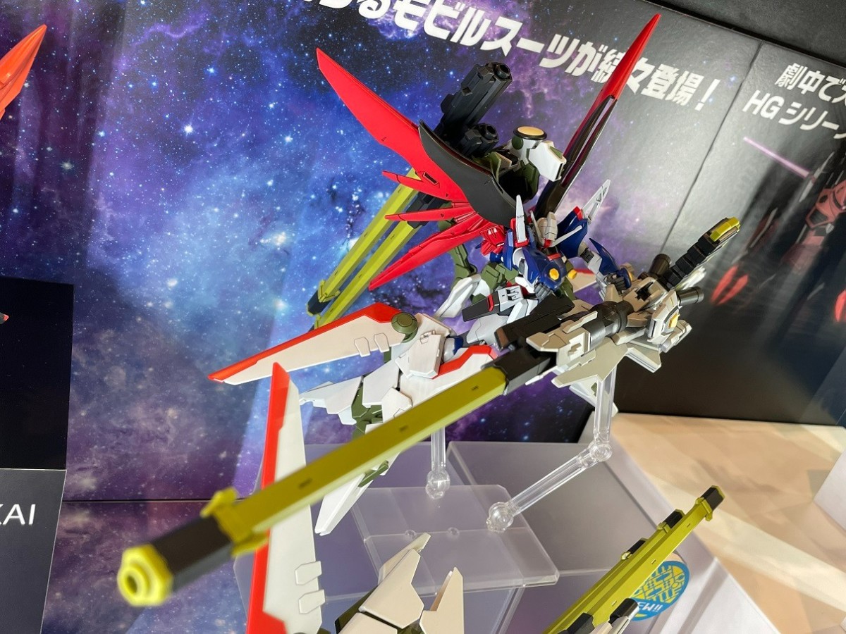 鋼彈SEED劇場版『HG 1/144 命運鋼彈 Spec II&宙斯型外掛裝備』商品化 合體再現最終決戰規格!