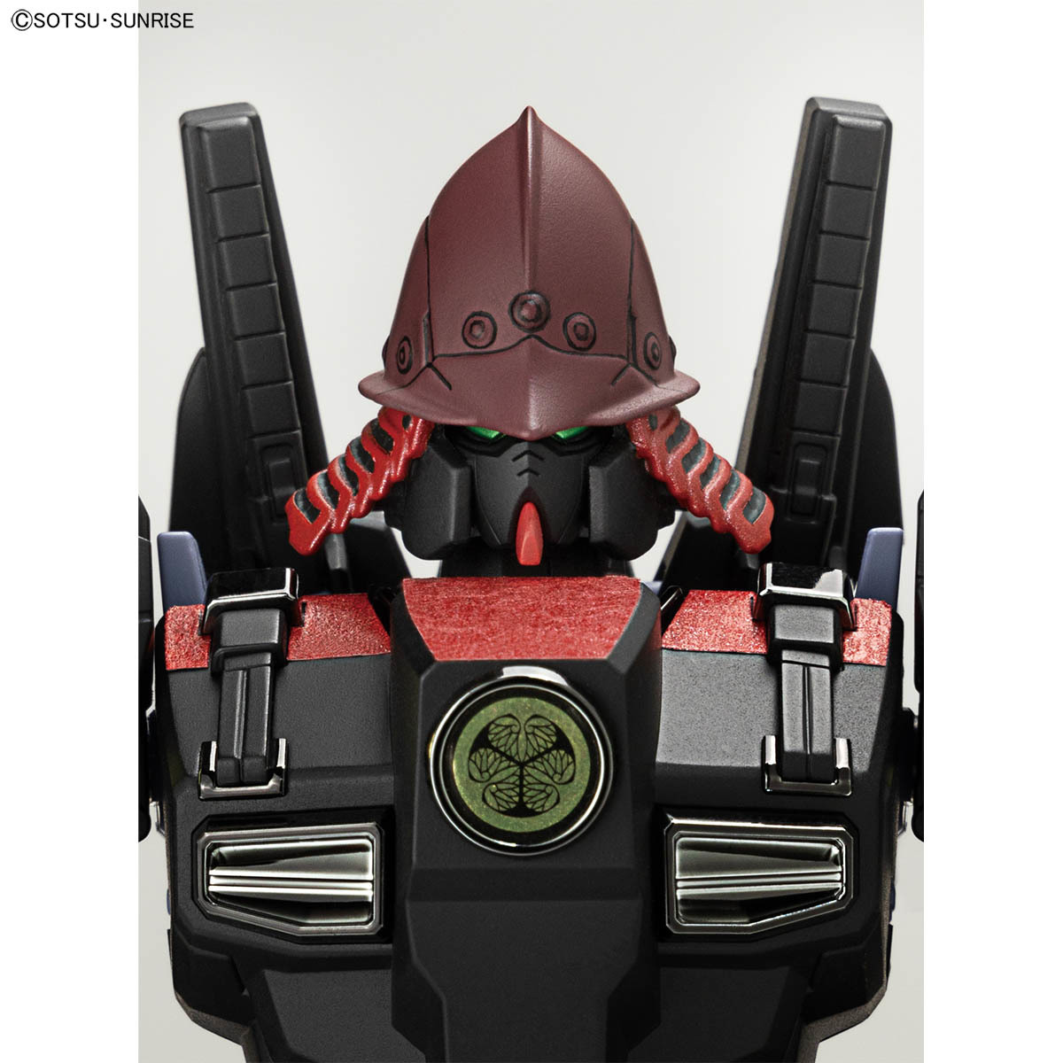 MG 武者ガンダムMk-II 徳川家康 南蛮胴具足Ver.」日光東照宮に