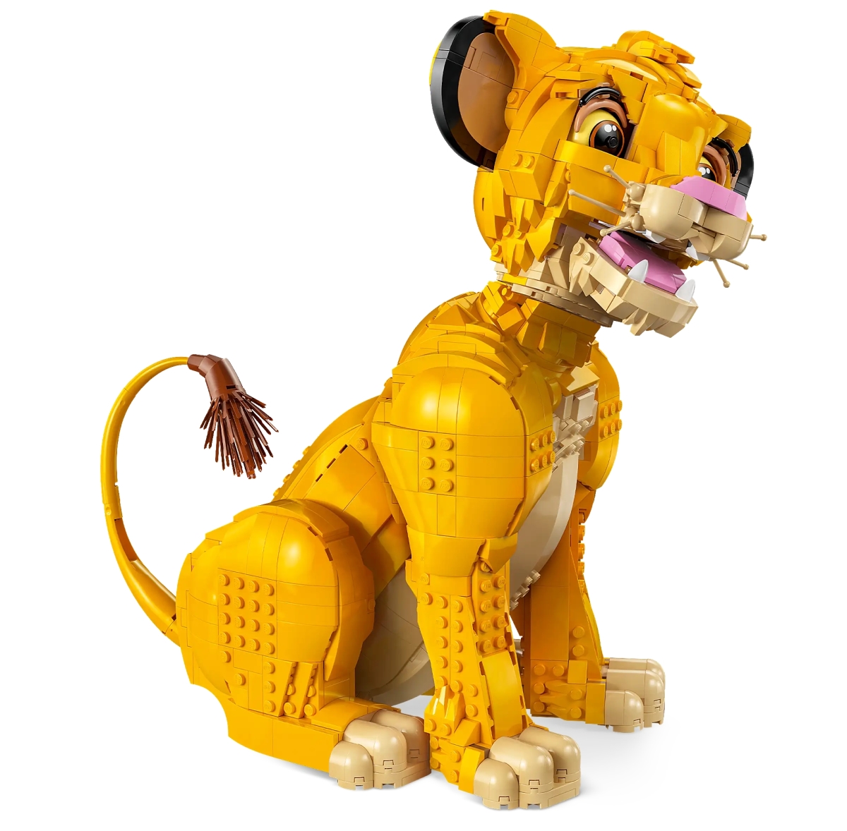 LEGO 43243「幼年獅子王辛巴」、43247「少年獅子王辛巴」靈活可動或專注造型，兩款小獅王等你養！