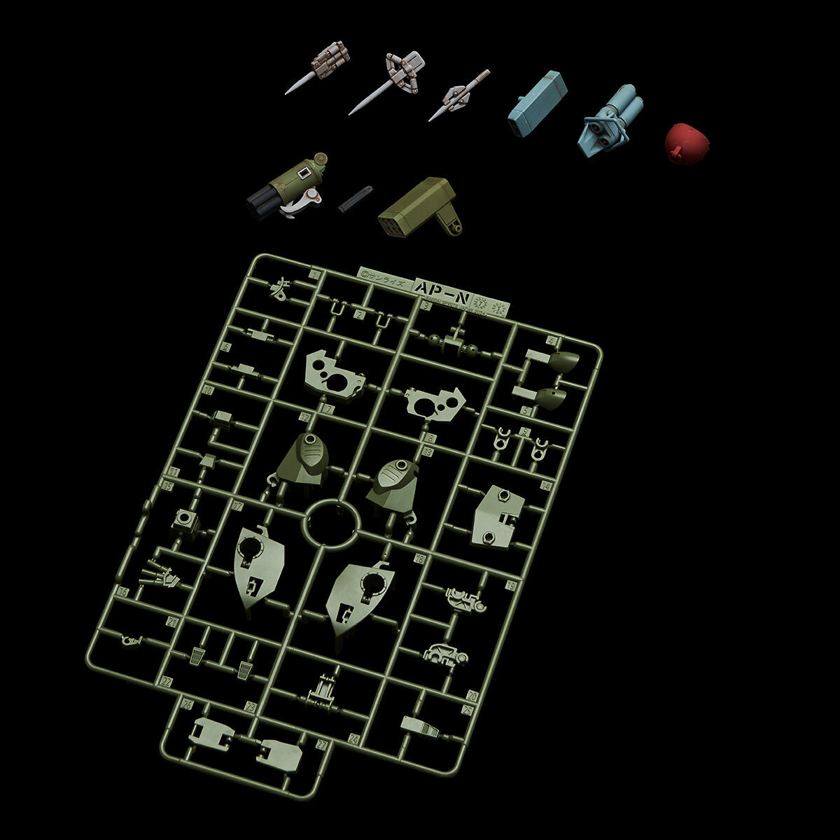 裝甲騎兵『HG 眼鏡鬥犬用擴充配件組4』收錄電磁式貫釘、格林機砲、紅肩隊肩甲...等豐富武裝！