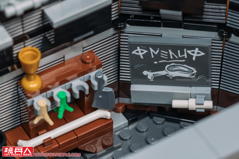 LEGO 10333「魔戒:巴拉多」開箱報告 高達 83 公分的黑鐵巨城!