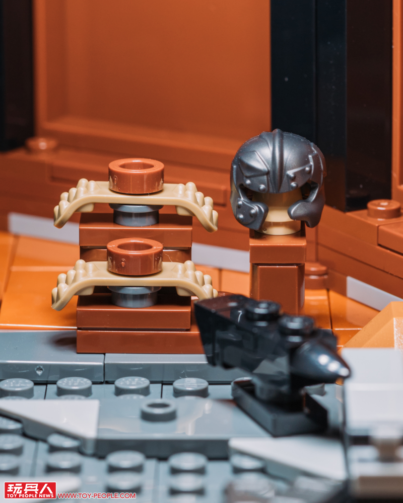 LEGO 10333「魔戒:巴拉多」開箱報告 高達 83 公分的黑鐵巨城!