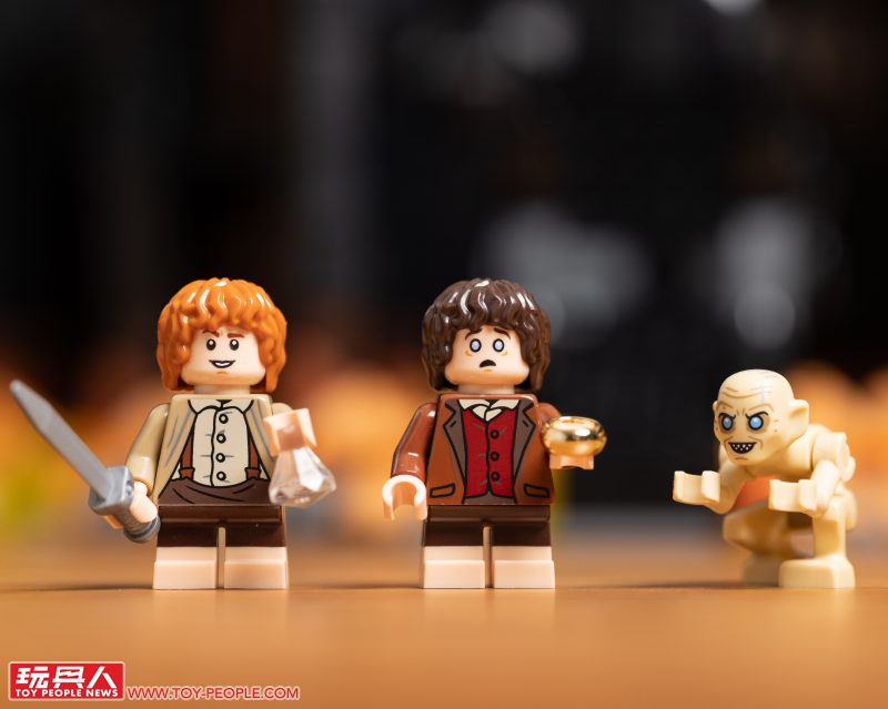 LEGO 10333「魔戒:巴拉多」開箱報告 高達 83 公分的黑鐵巨城!