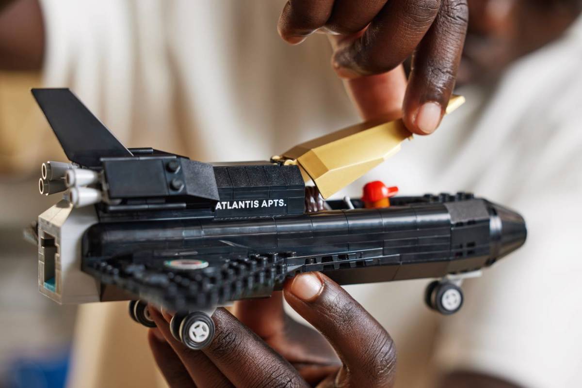 レトロ おもちゃ ファレル・ウィリアムスの月世界 10391 | LEGO® Icons |レゴ