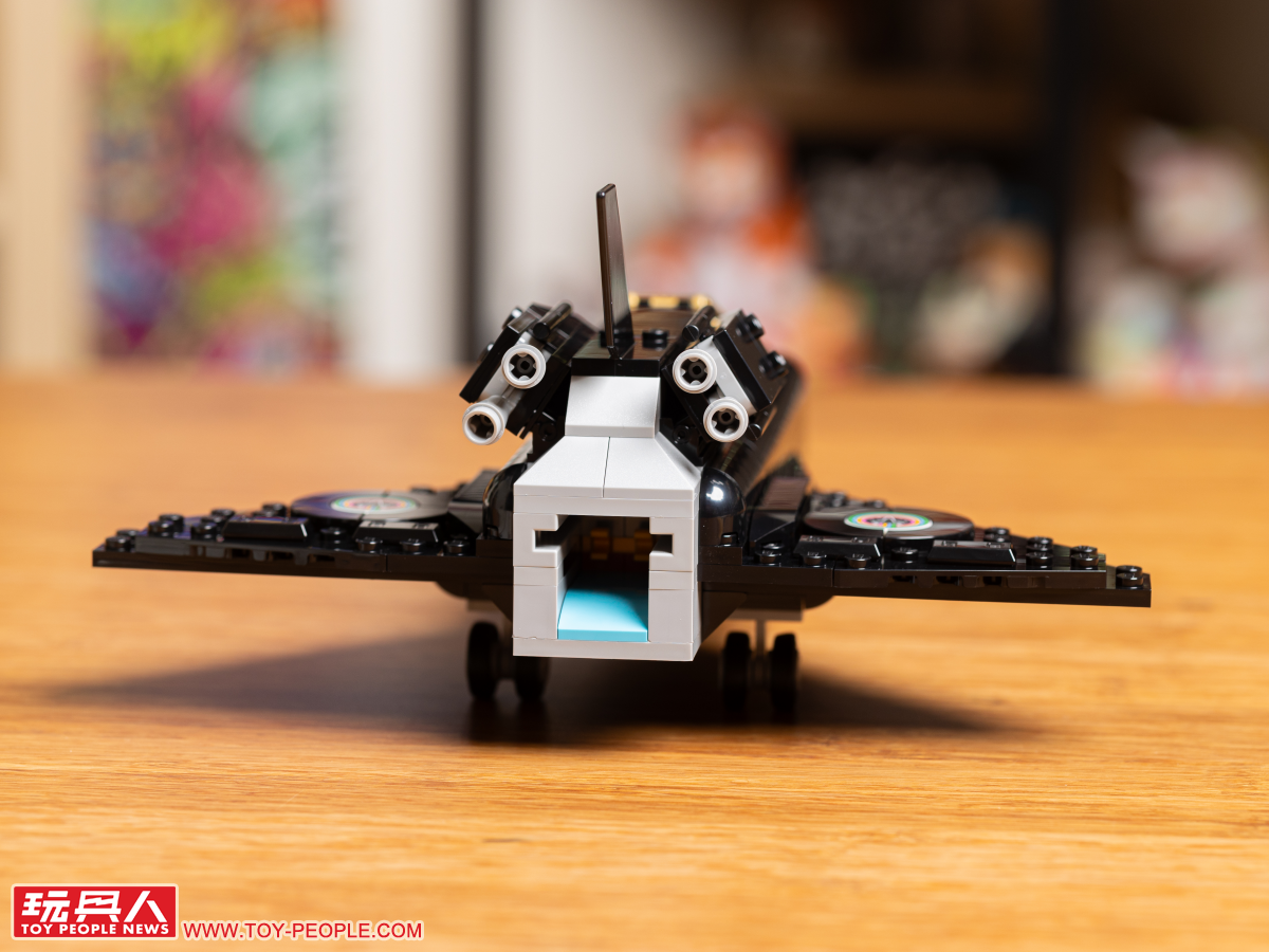LEGO 10391 Icons 系列「與菲瑞·威廉斯飛越月球」開箱報告一共