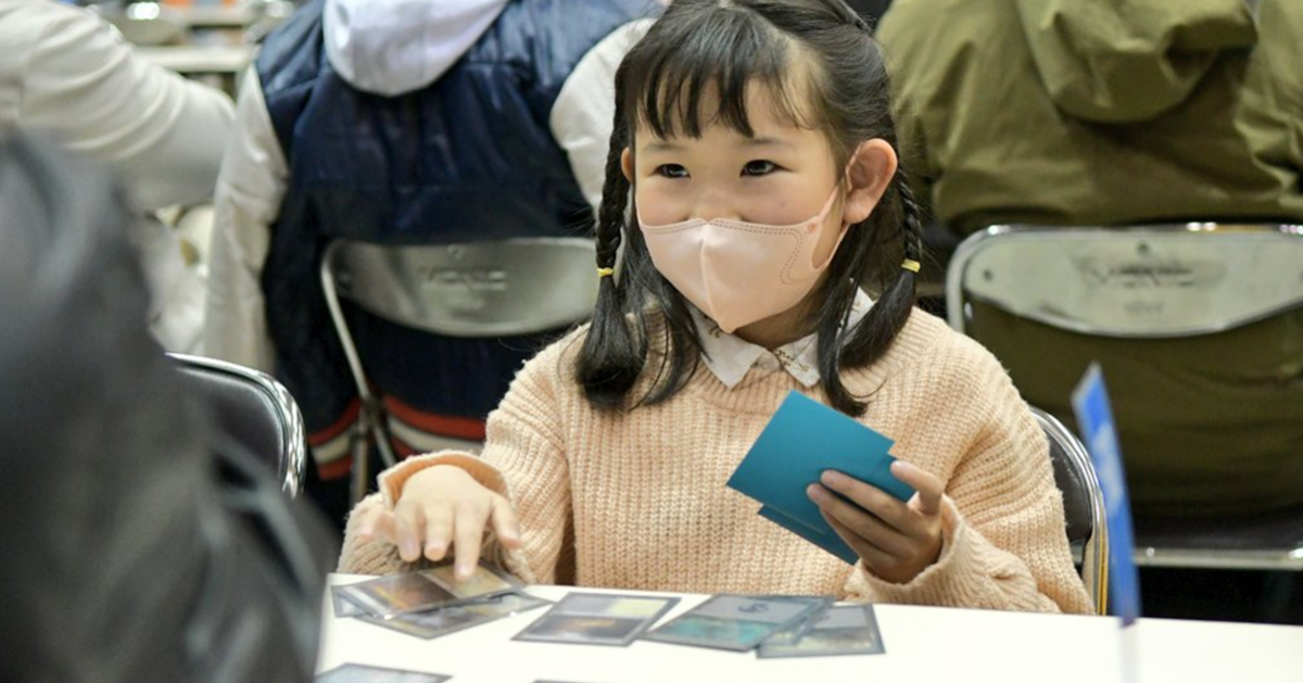 日本《魔法風雲會》比賽居然出現8歲女孩參戰 網友讚 : 這麼小就玩非瑞克西亞！