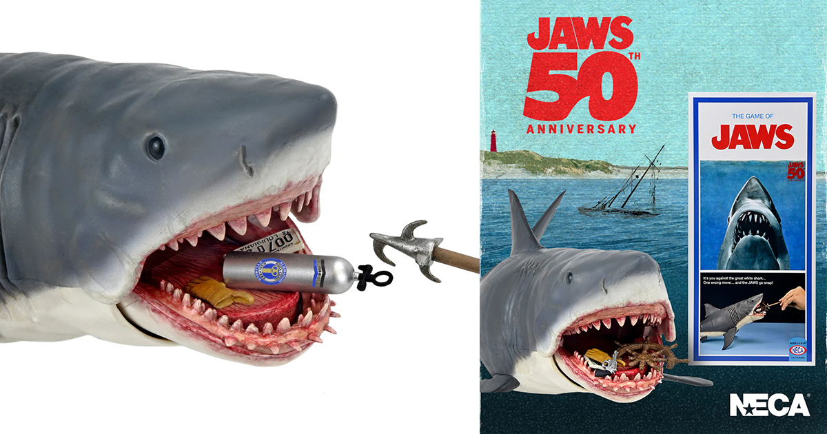 NECA「大白鯊遊戲 50週年版本」小心翼翼地把所有物品從布魯斯嘴裡勾出來吧！