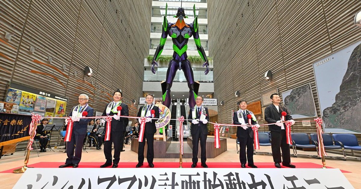 靜岡縣濱松市《新世紀福音戰士》聯名觀光企劃啟動 6公尺高的初號機佇立市政廳大廳！