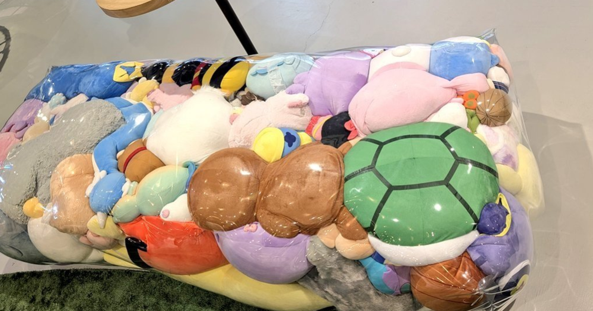 大阪世博展區的「布偶長椅」惹怒遊客讓人直呼看了太心痛 網友苦喊 : 這太過惡趣味了！