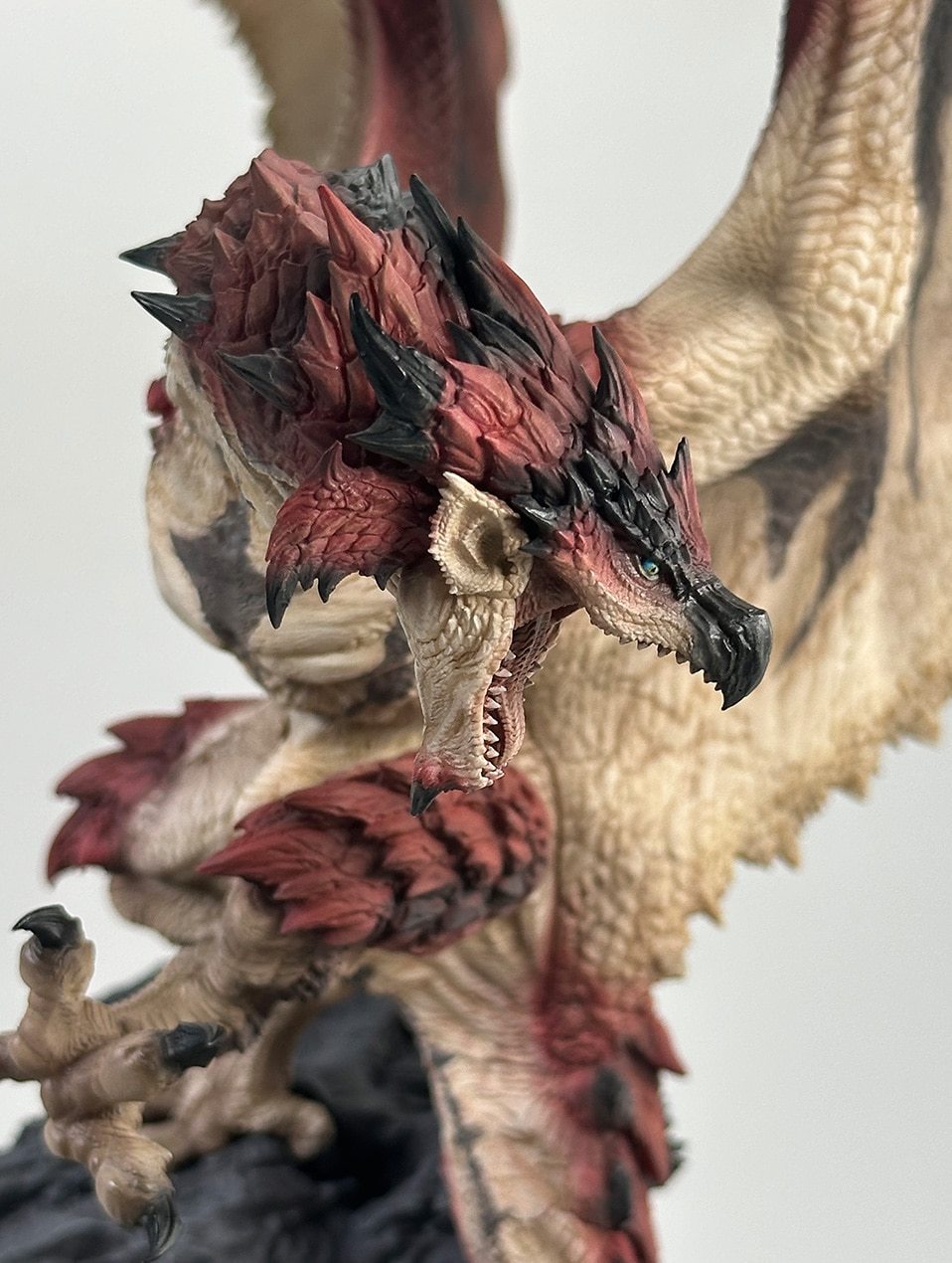 魔物獵人『CFB Creator's Model 雄火龍 利奧雷烏斯 Ver.2.0』雕像 重現翱翔天際的天空王者形象