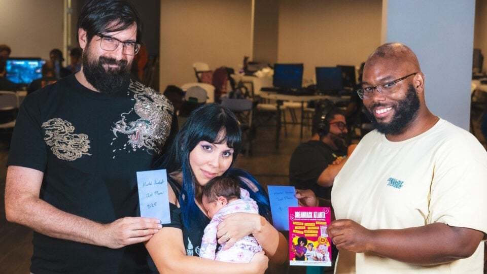 美國佛州「超人媽媽」玩家抱5天大嬰兒參加《真人快打》比賽　剖腹產術後奪冠故事掀熱議