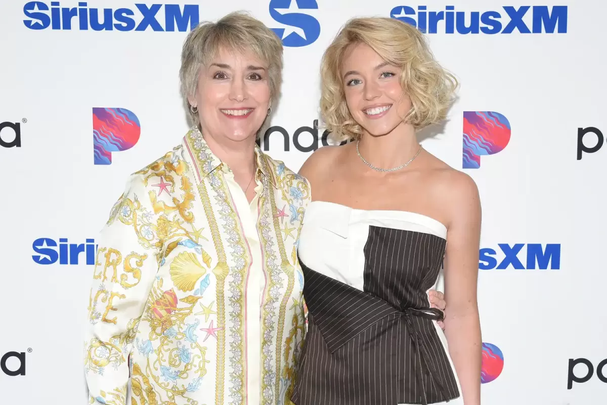 「蝙蝠女俠」露比蘿絲批評席妮史威妮「毀了傳記片」引爭議　克里斯蒂本尊親自力挺：「她是我的朋友」