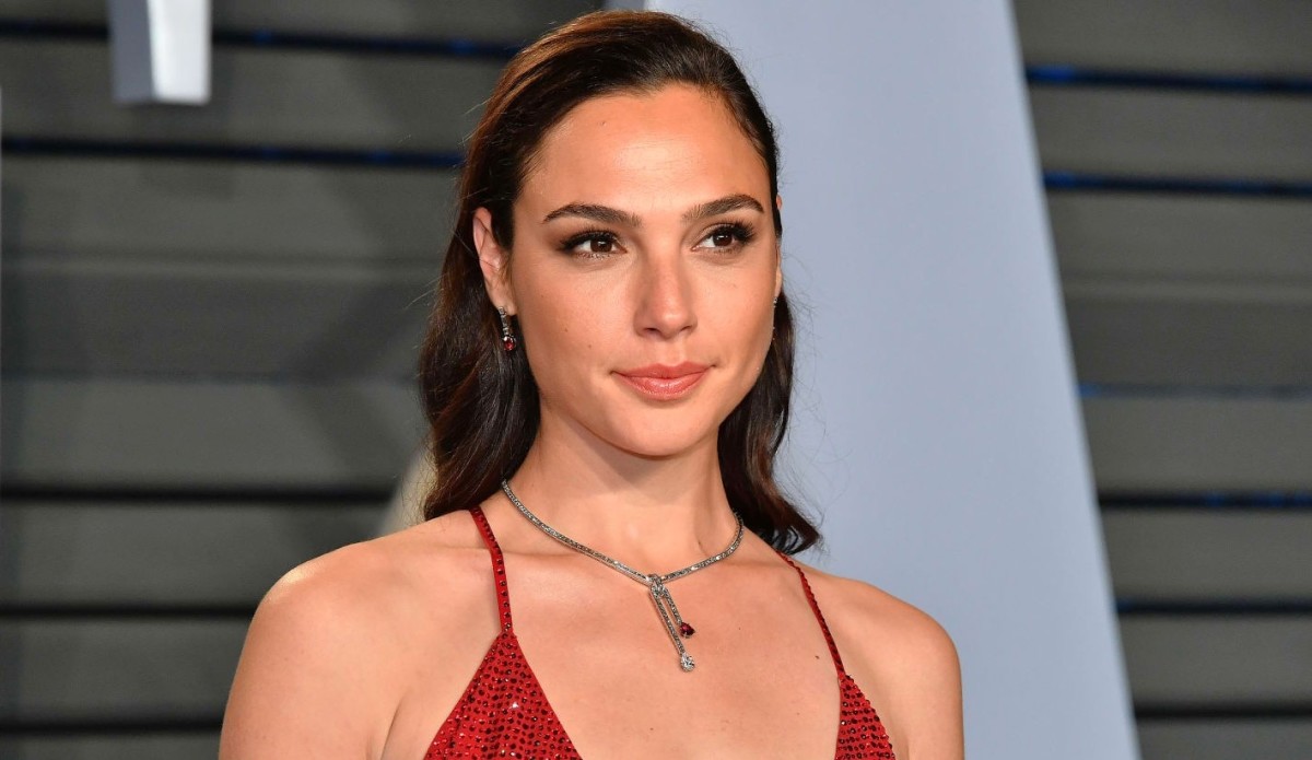 Gal Gadot to Star in "Recovery Agent": "Wonder Woman" Actress Becomes Treasure-Hunting Operative