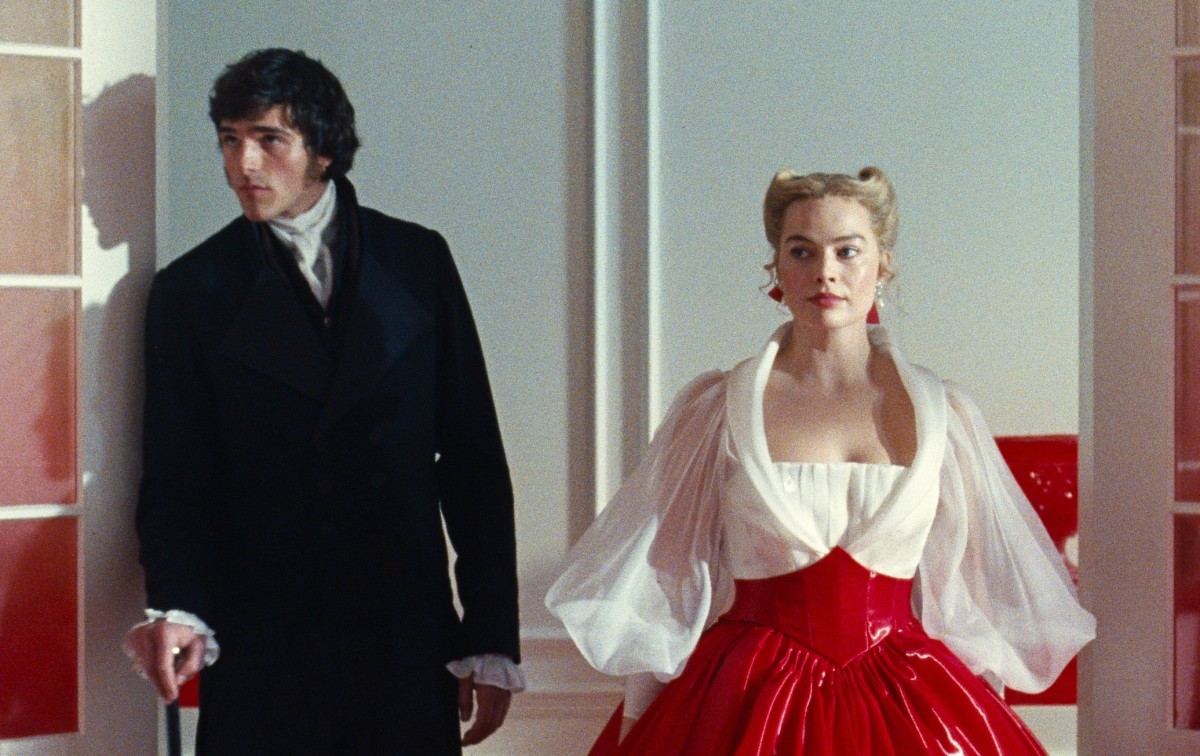 Emerald Fennell's "Wuthering Heights" Stuns Critics: Margot Robbie, Jacob Elordi Ignite "Scorching Hot, Game-Changing" Remake