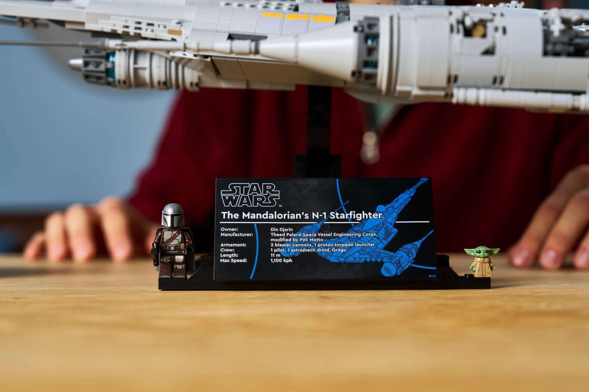 LEGO 75442「マンダロリアンのN-1スターファイター」ブロックモデル 