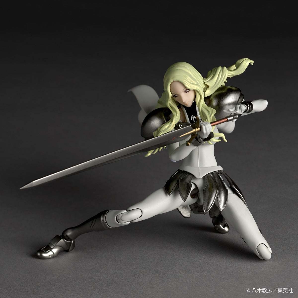 海洋堂『リボルテック《クレイモア》クレア（CLAYMORE クレア）』可動