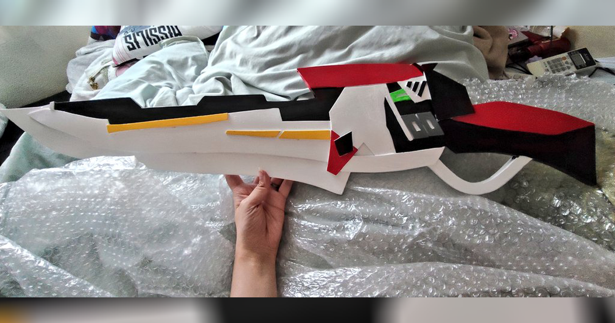 Cosplayer Drops ¥50,000 on Custom Prop, Waits Six Months, Gets 'Elementary School Craft Project' Instead