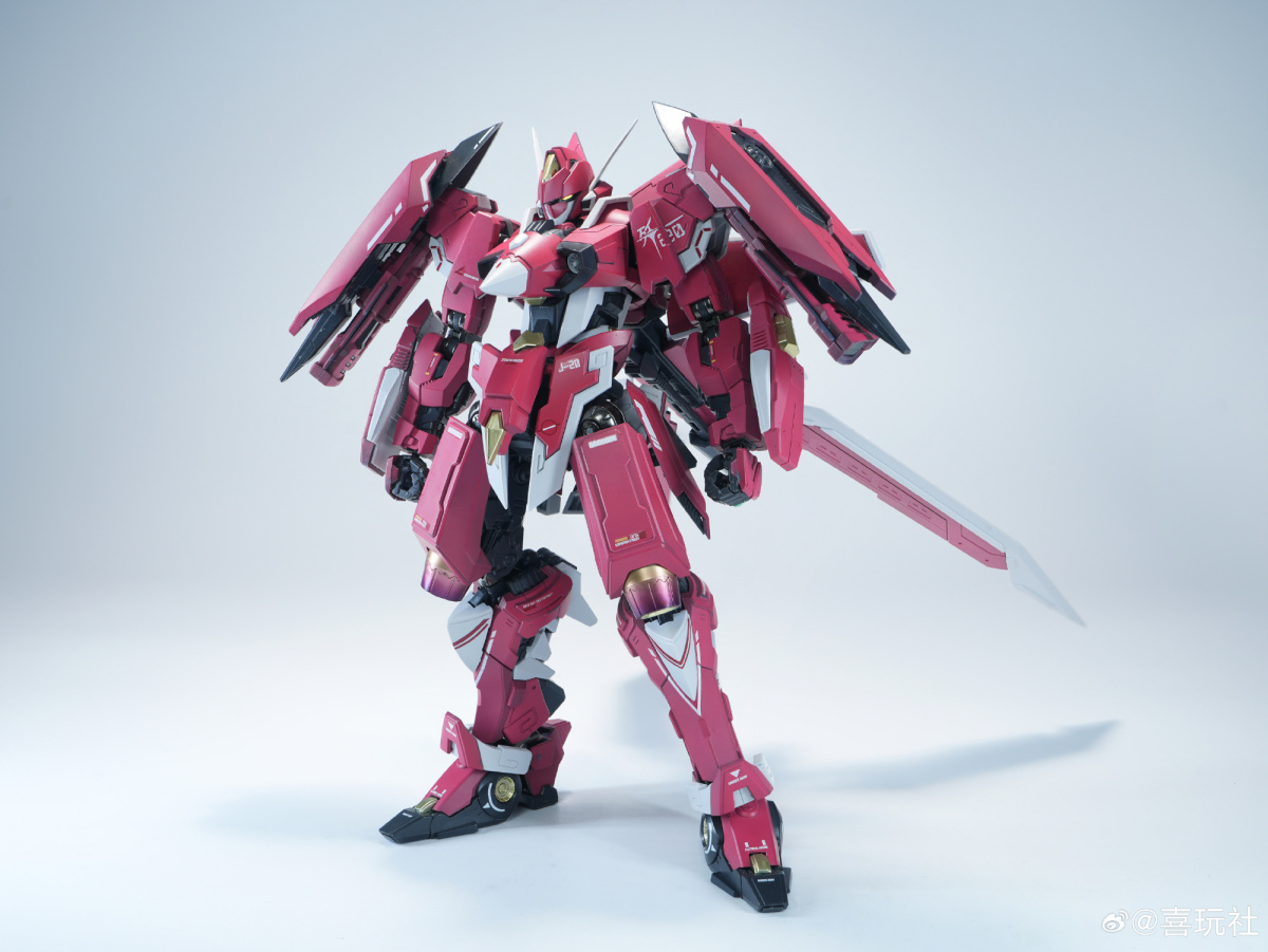 X-PLAY「J-20 龍魂戦機シリーズ 蒼威 燼赤鎏金版」塗装済みモデル試作