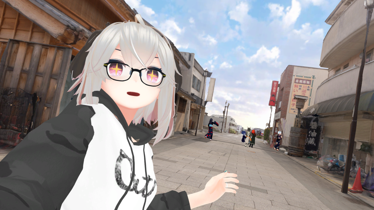 Japanese Gamer Claims 3,000 Hours in VRChat IMPROVED Their Eyesight, Sparking Debate; Experts Say "VR Cures Myopia" is Unfounded