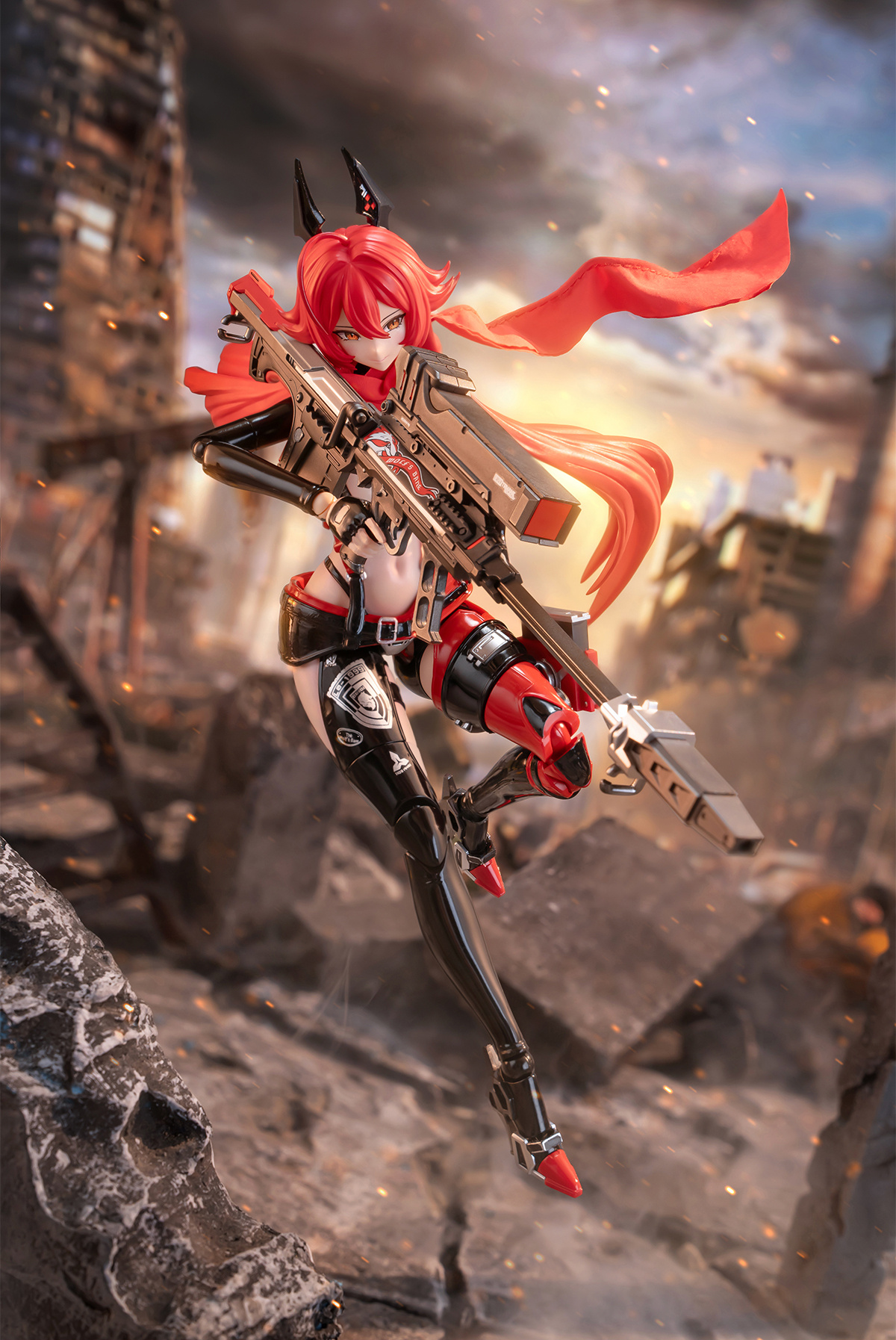 和模線 『勝利の女神：NIKKE』 レッドフード 1/12スケール 組立式