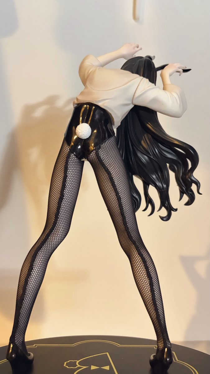 FuRyuプライズ『BiCute Bunnies 貞子』破れた白衣の下の魅力的な網