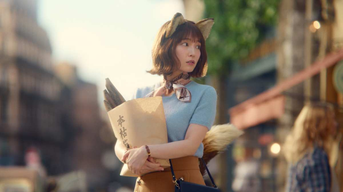 吉岡里帆さんのどんぎつねが日清のどん兵衛CMに元気いっぱい登場！ 新