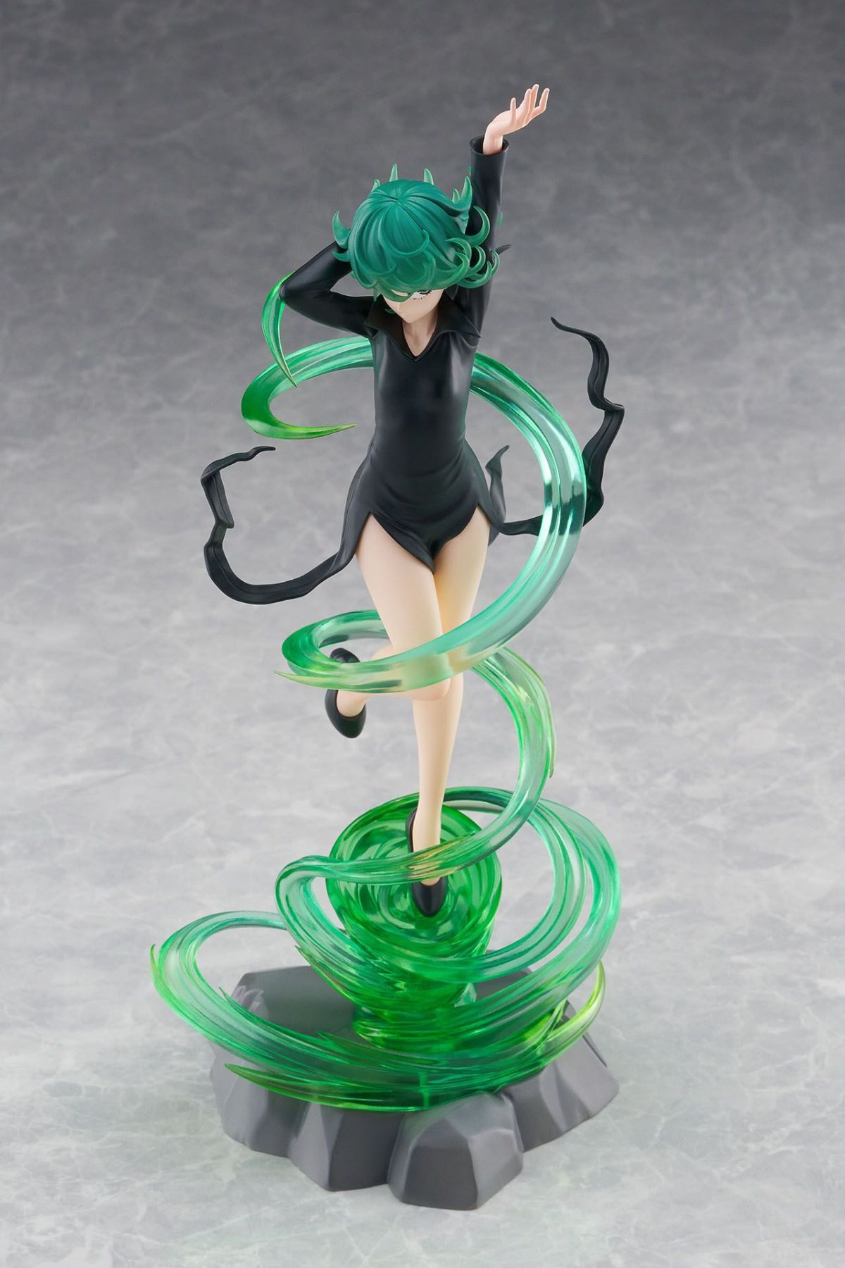 タイトー『DRESSTA《ダンダダン》モモ』塗装済み完成品、タイトルロゴ