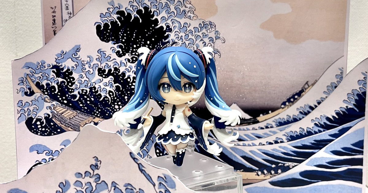 ねんどろいど「初音ミク 葛飾北斎コラボVer.(Rella)」！『神奈川沖浪裏』を融合した可愛らしい彩色原型が初公開！