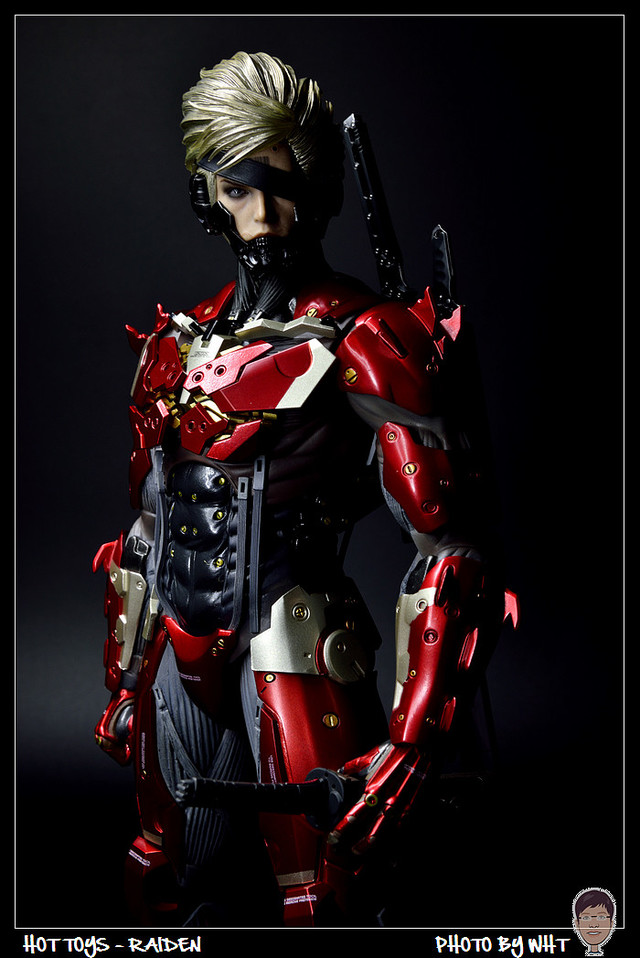 【玩具人。黑色北極熊。投稿】HOT TOYS - 雷電．煉獄裝甲 開箱分享