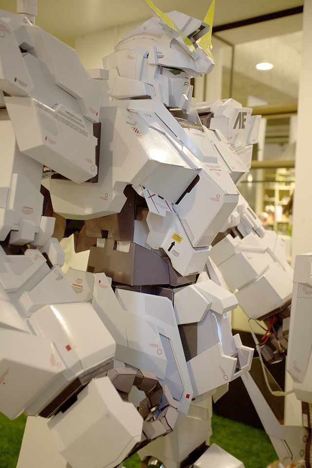 【玩具人。陳文泰。投稿】獨角獸 RX-0 Unicorn Gundam Papercraft 2 Meter