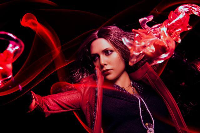 HT Avengers - Age Of Ultron MMS 301 Scarlet Witch 1/6 Scale