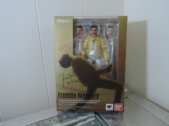 【玩具人春日巨眼騎士投稿】SHF 皇后合唱團 QUEEN 佛萊迪·墨裘瑞 Freddie Mercury