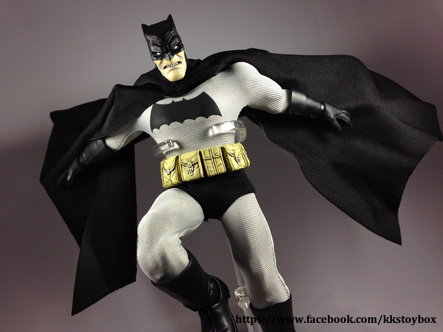 【玩具人。KK玩具箱。投稿】Mezco ONE:12 Collective 黑暗騎士歸來 蝙蝠俠