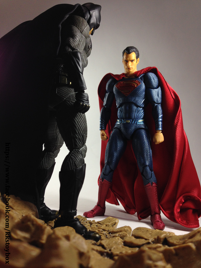 Mafex Batman v Superman 蝙蝠俠對超人 正義曙光