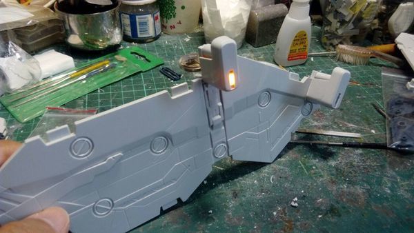 【玩具人。模型阿爸。投稿】是否帥到沒朋友？！LED 版 GP-03D 自改分享