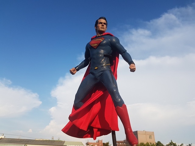 [開箱] 迎向光明 Hot Toys -  MMS200 超人 鋼鐵英雄